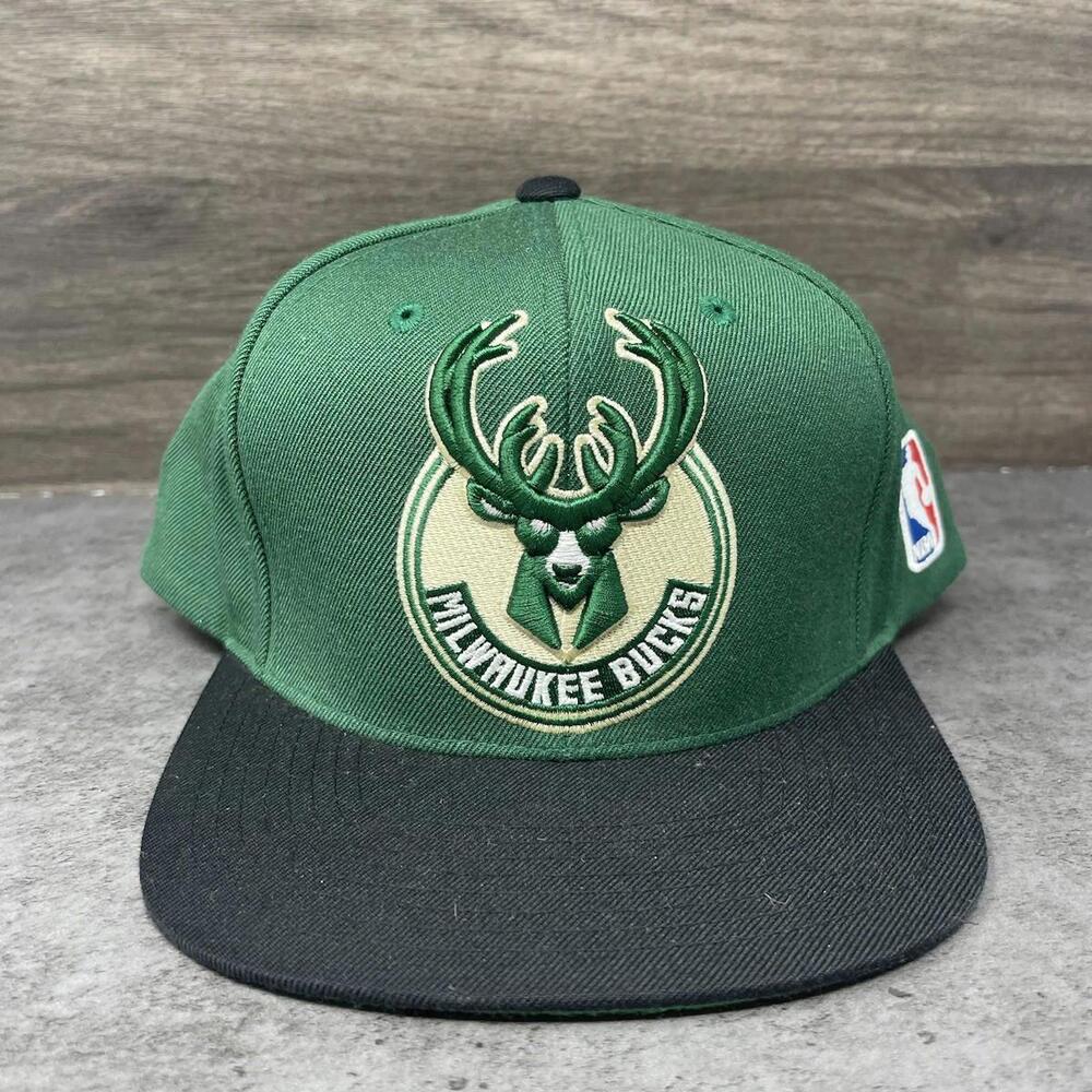 Milwaukee Bucks Mitchell & Ness Snapback Hat Green Adjustable Cap